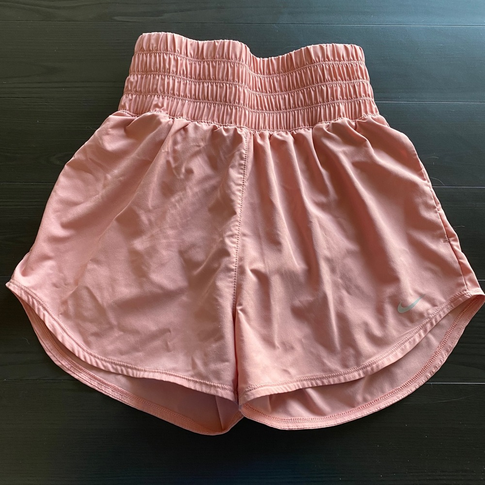 Nike Shorts Small Womens Dri-FIT One High-Rise 3 inch Brief-Lined Shorts Pink